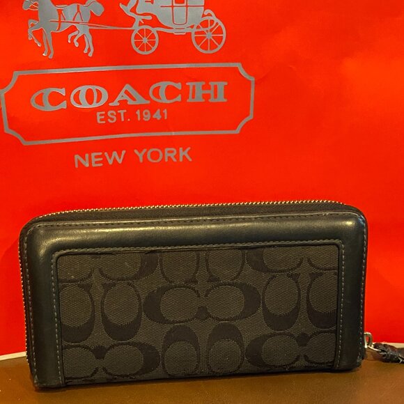 Coach Jacquard Signature Logo Black Large Zip Wallet - Picture 3 of 7